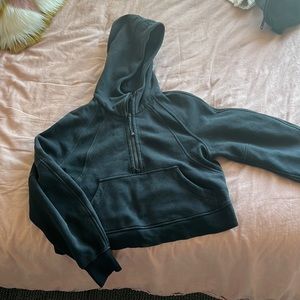 scuba oversized 1/2 zip size xs/s